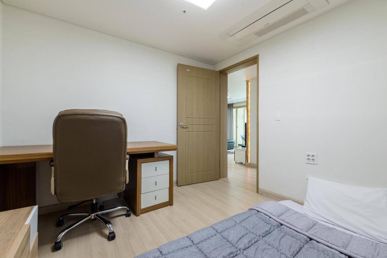 Js Residence Hotel Okpo Geoje Ngoại thất bức ảnh